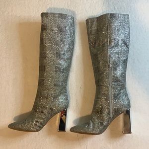 Gianni Bini houndstooth sparkle boots size 8 1/2 never worn